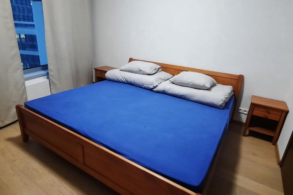 Sky-Park Flat&Parking Apartment Bratislava Bagian luar foto